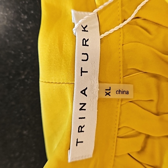 💕TRINA TURK💕 Las Lomas Top ~ CEY Mustard Yellow Neck Bow Tie XL NWT - Picture 8 of 10